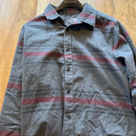 The North Face Gray Striped Flannel Shirt Mens Medium Long Sleeve Button Up - Picture 6 of 6